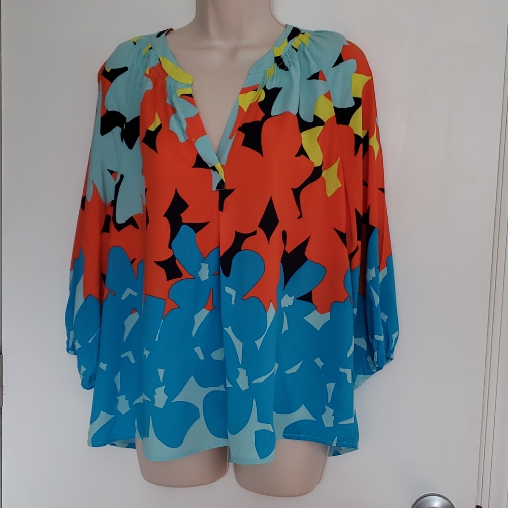 NWT Crown and Ivy Top Size L Petite